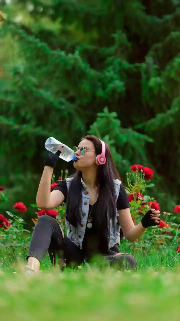 Rising Urban Stress Leads Young Indians Back To Open Walking Tracks And Public Gardens