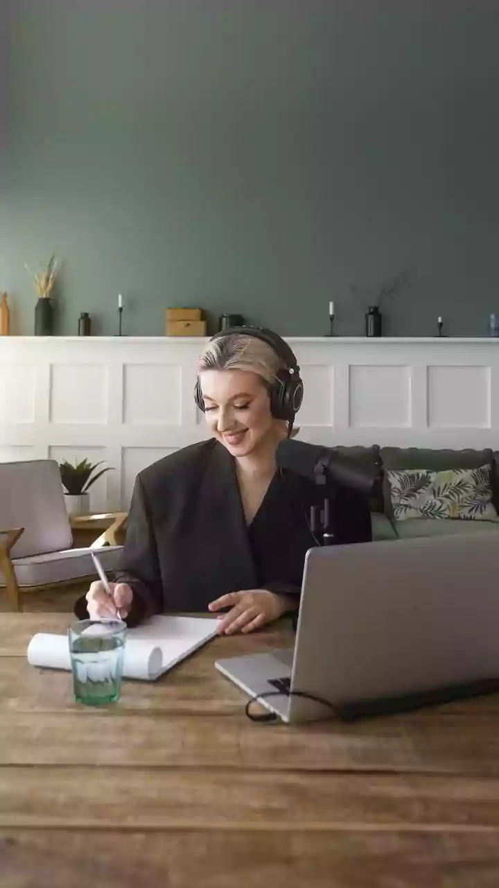 AI Meeting Assistant Guide: Automate Notes, Review Decisions