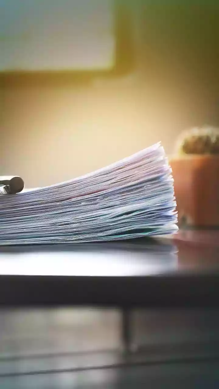 Document Comparison Prompts Should Request Evidence, Not Only Conclusions