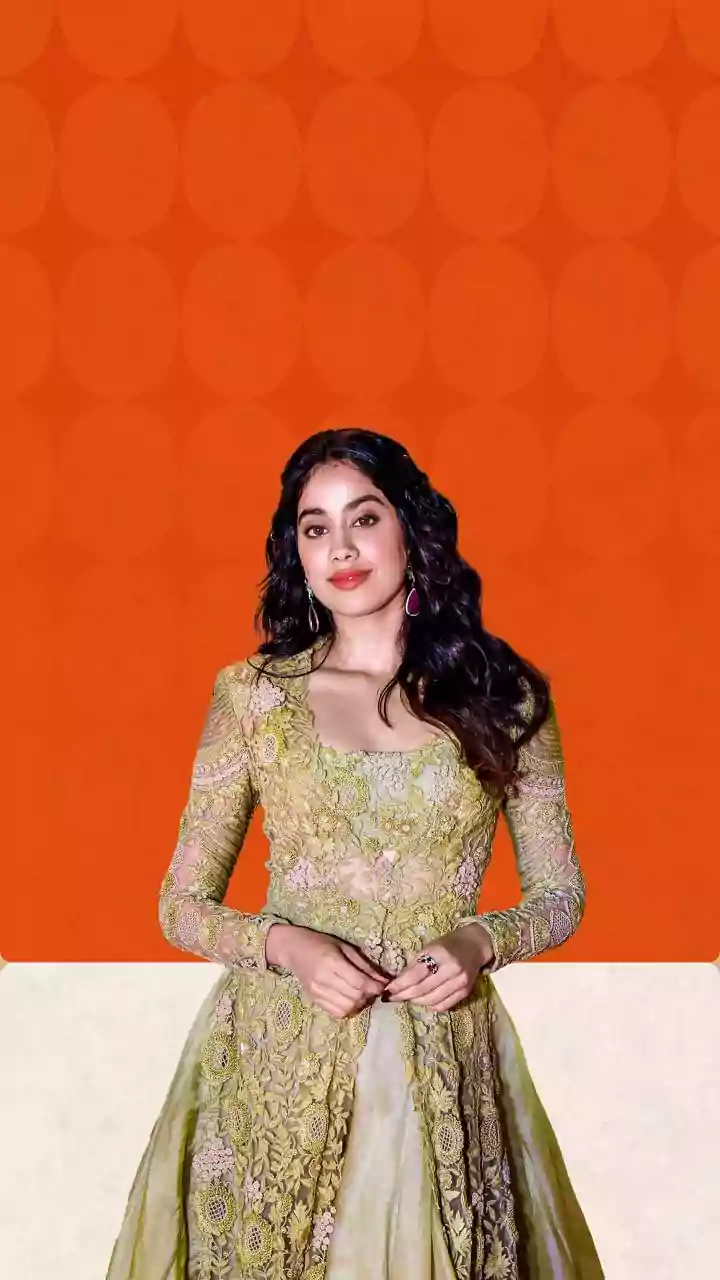 Peddi's Janhvi Kapoor Reveals Telugu Industry 'Respects' Working Hours: Sometimes Compromised Back Home - EXCL