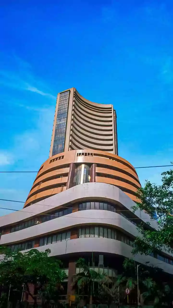 Big-Ticket Foreign Deals Flood India’s Financial Sector With Capital In 2025