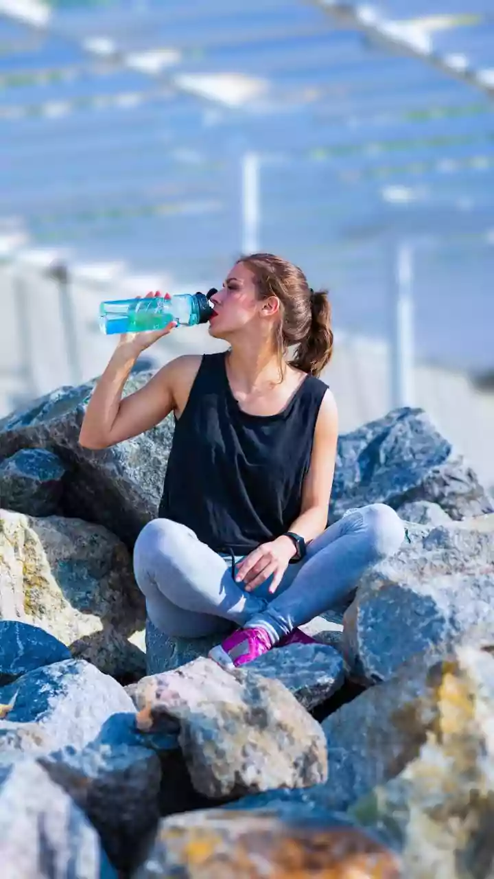 Why Humid August Days Require Extra Electrolyte Water Intake For Active Fitness