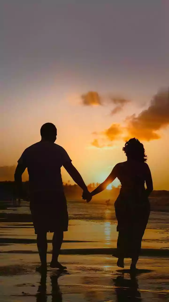 Beyond Gifts: Science Reveals Cherishing Shared Joys is the Real Relationship Superpower