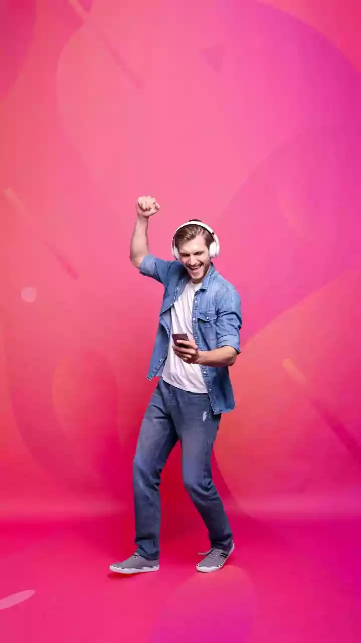 Five Health Benefits Of Group Dancing That Go Way Beyond Basic Calorie Burning