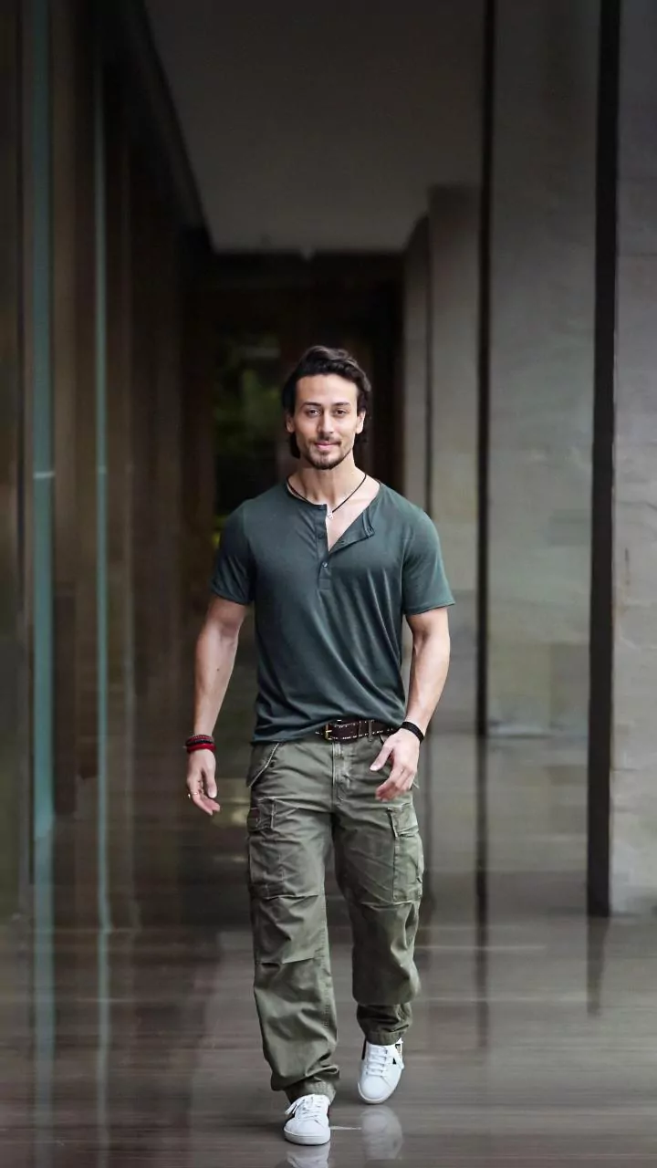 Tiger Shroff Firing: Anil Pandit Offered Accused Rs 34,000, Was Live From California During Attack