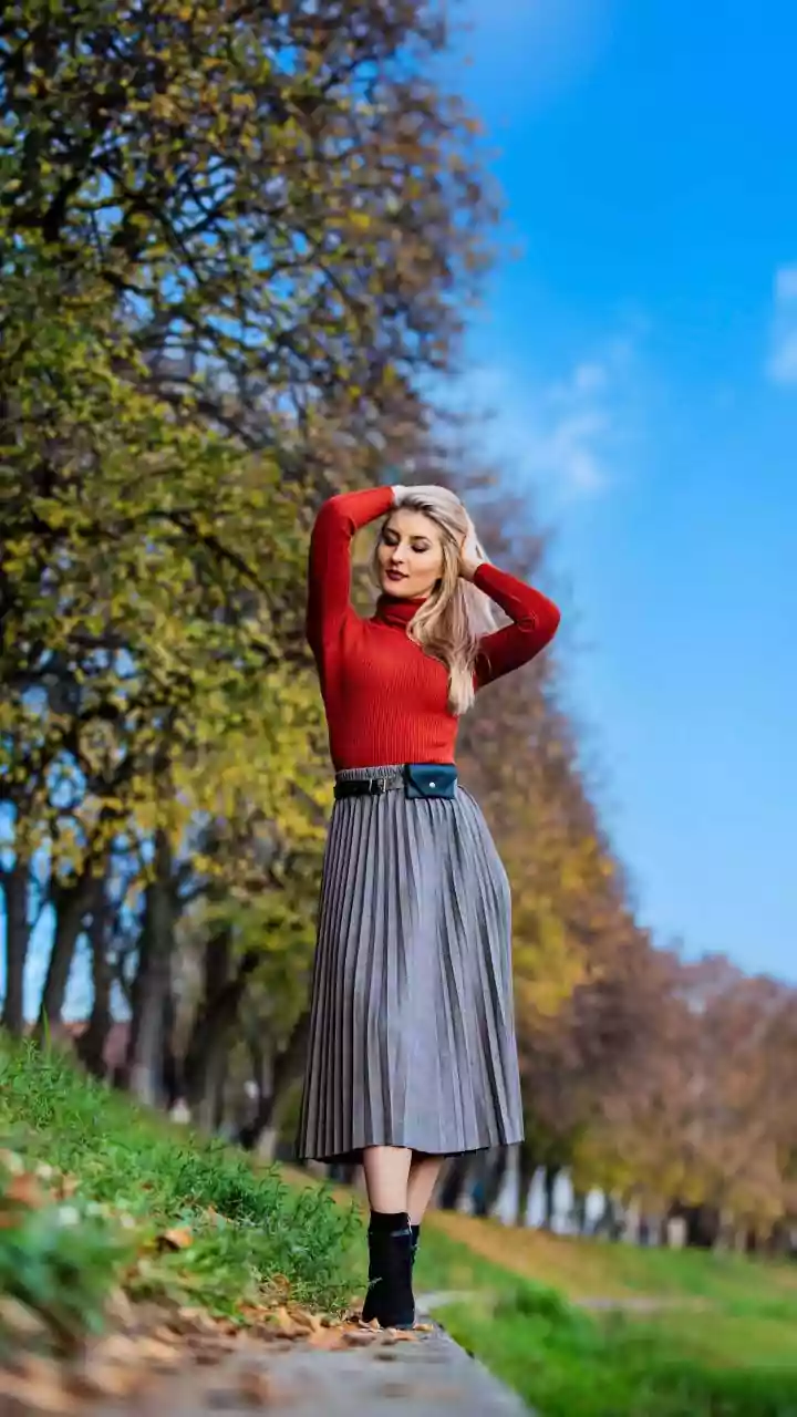 How to style pleated midi skirts this winter