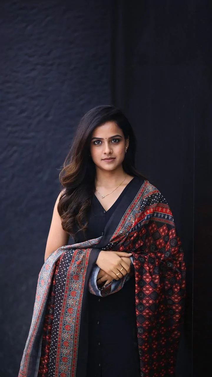 Why Modern Styling Is Making Indian Handcrafted Details Feel Less Formal