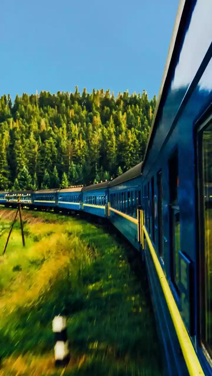 Unforgettable Journeys: 5 Breathtaking Vande Bharat Routes for Scenic Train Travel