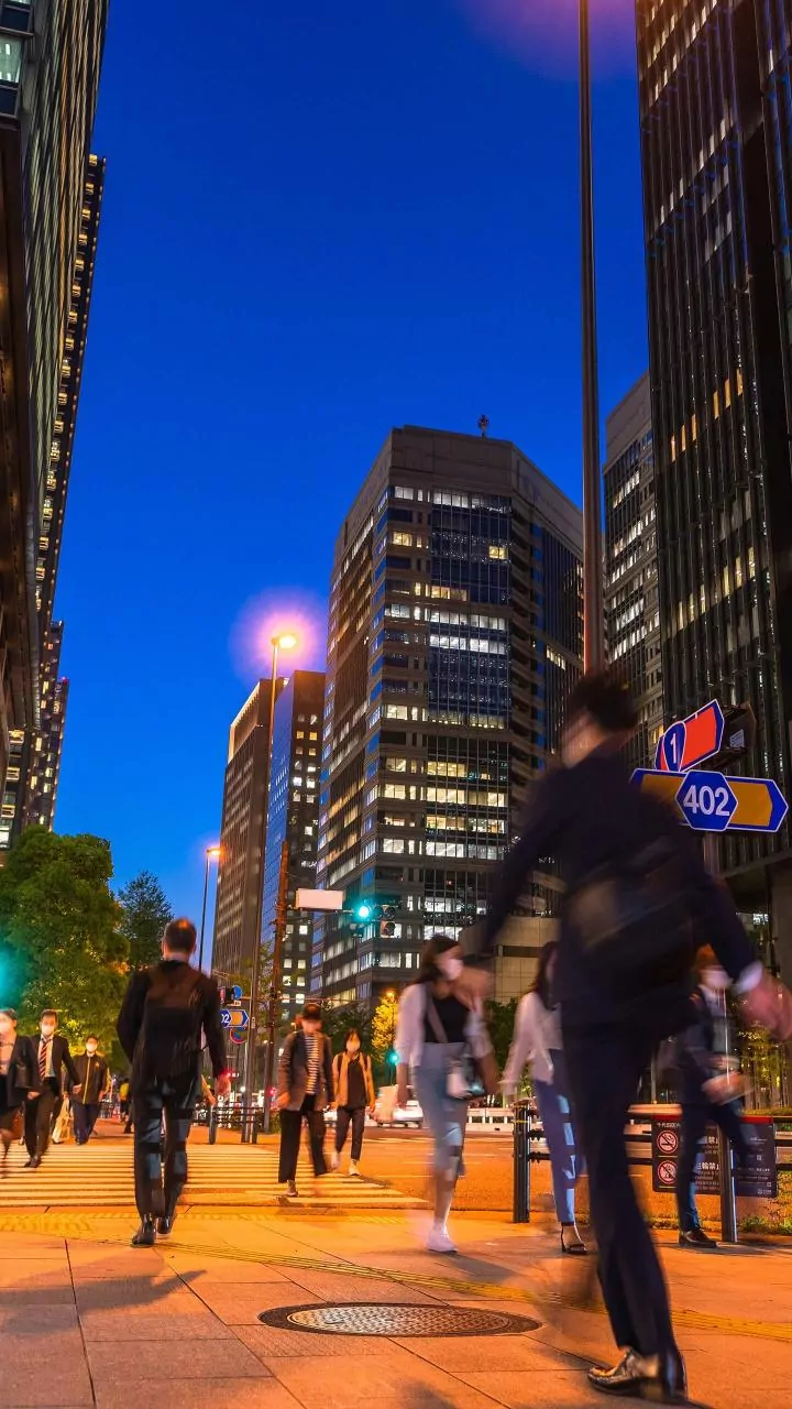 How Ambient City Noise Disrupts Cognitive Focus While Driving Up Biological Cortisol And Systemic Stress