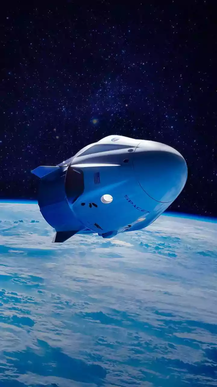 SpaceX Dragon lands safely after cutting ISS mission short