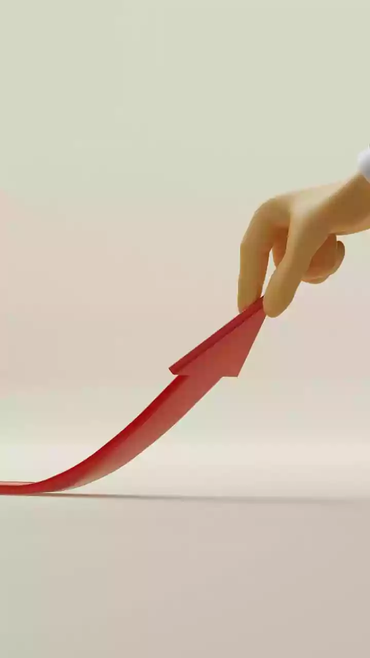 Why Beginner Investors Under 25 Should Pick Managed Index Funds Over Direct Shares