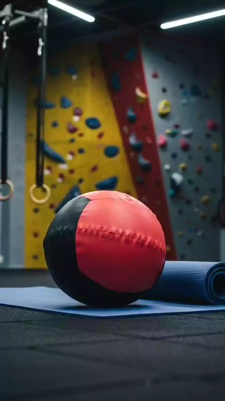 8 Resistance Bands: Your Winter Workout Allies