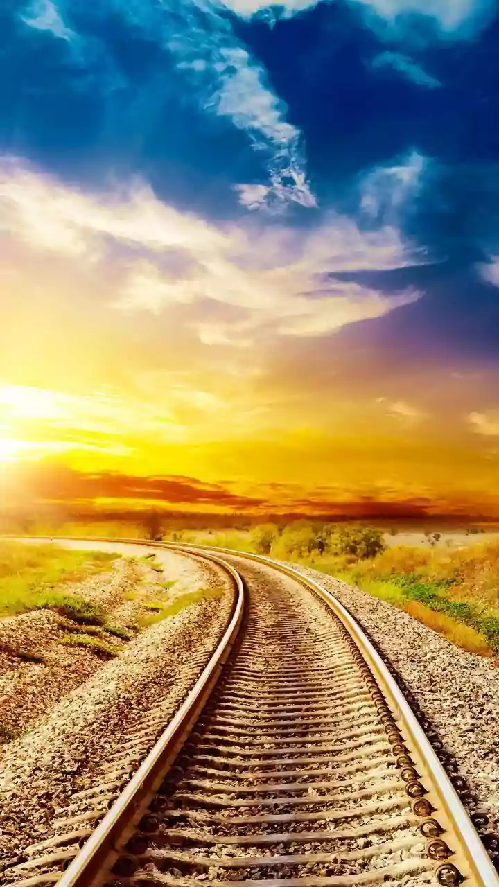 Indian Train Routes That Offer Unforgettable Sunrise And Sunset Views