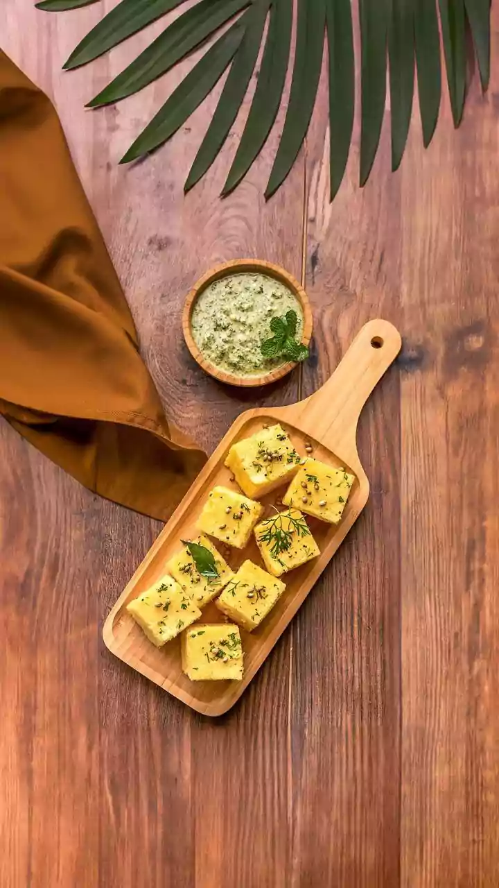9 Delicious & Healthy Gujarati Dishes to Delight