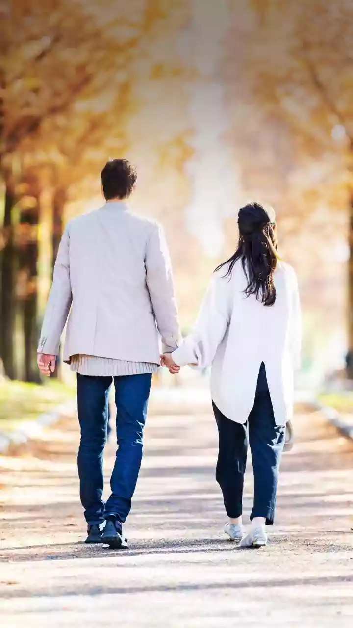 7 Subtle Signs Your Marriage is Quietly Falling Apart: A Silent Divorce