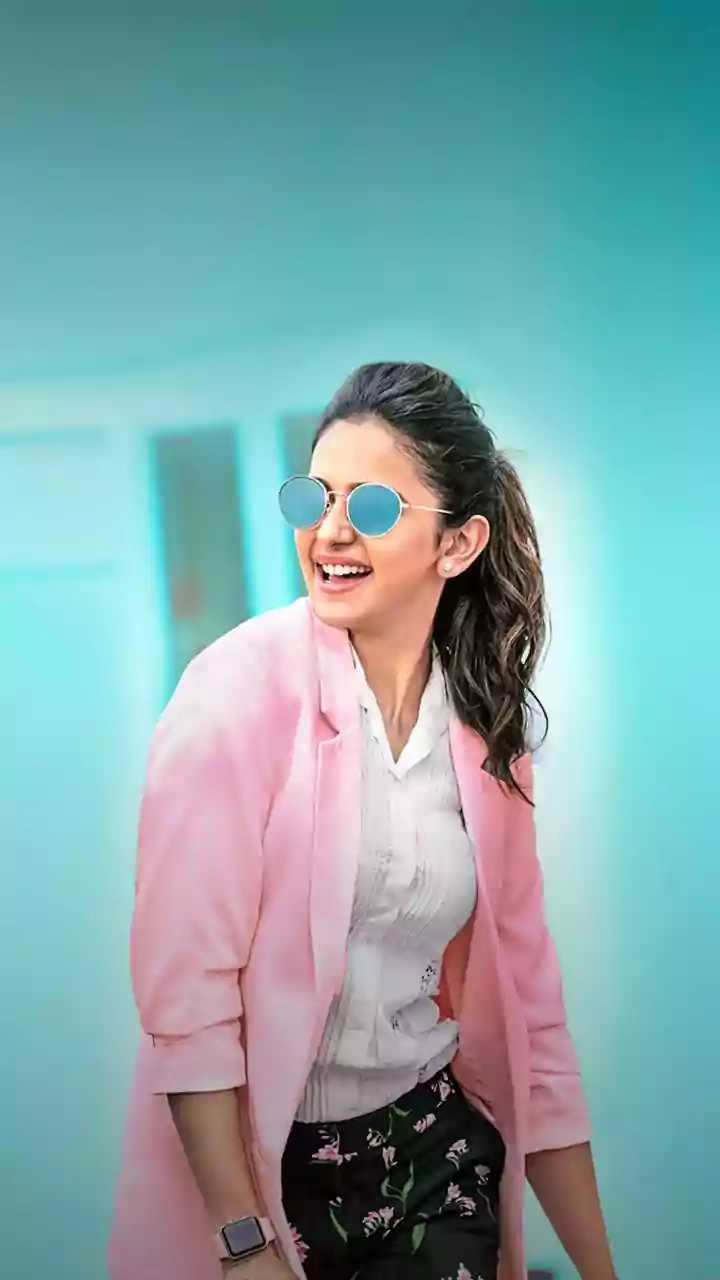 Rakul Preet Singh's Heel-Free Journey: A Spine Injury's Impact and Foot Care Advice