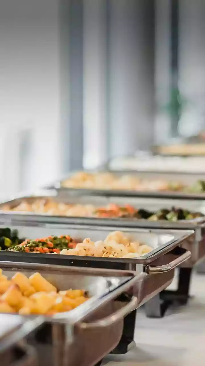 Fitness-Focused Wedding Buffet Goes Viral: The Ultimate 'Gym Bro' Shaadi Menu!