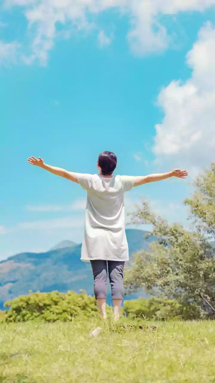 Unlock Instant Positivity: Harness the 5-Second Smile for a Better You