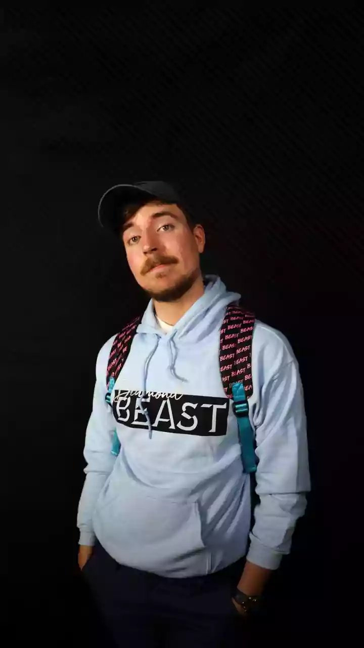 American YouTuber MrBeast Offers Nearly ₹90,000 To Each Commuter Stuck In Traffic, Gives Away Millions In Seconds | VIDEO