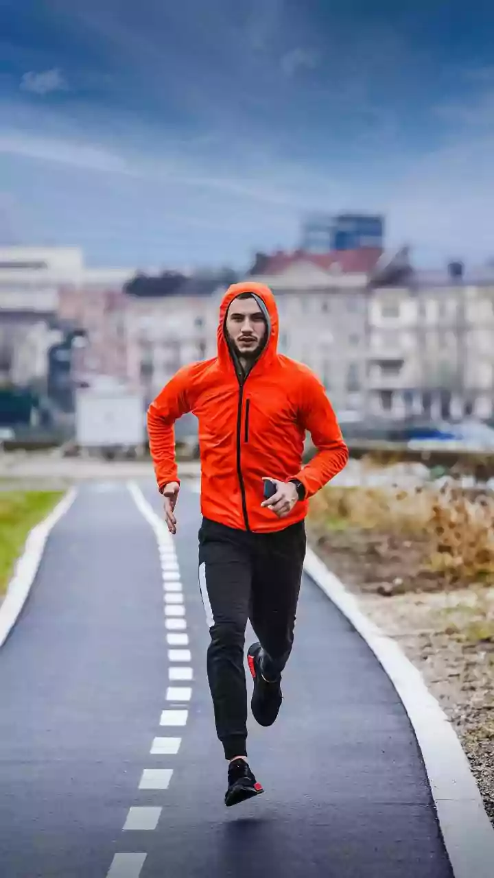 Why Urban Runners Are Choosing Contrast Showers Over Ice Baths For Recovery