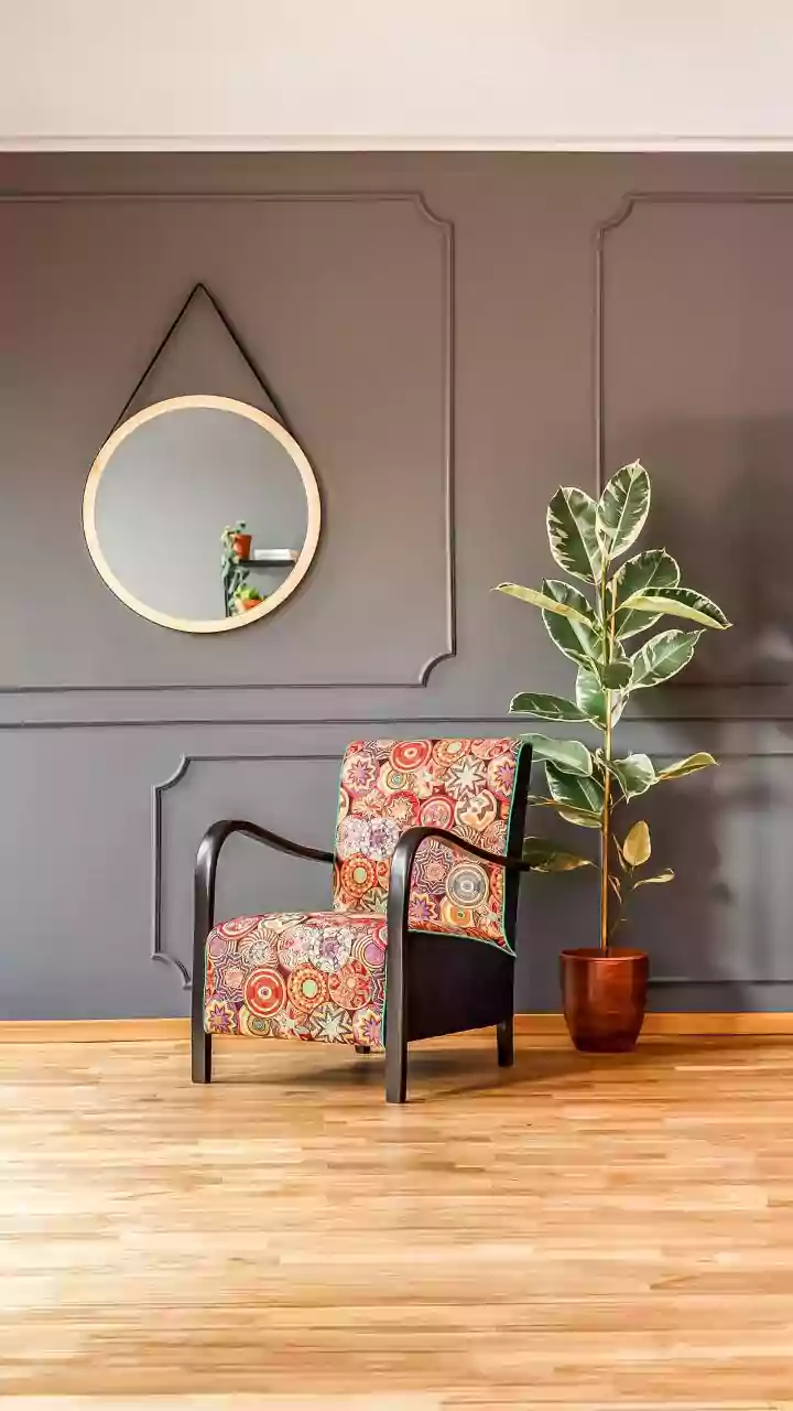 How to hang wall frames like a pro