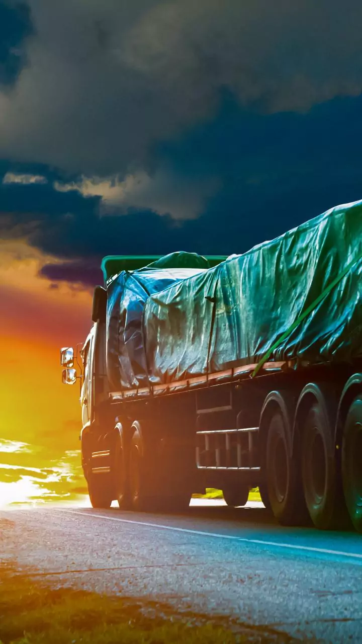 Father-son killed, one injured as truck hits autorickshaw and motorbike in Palghar