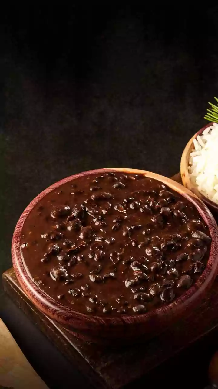 O ingrediente secreto que deixa o feijão com caldo grosso