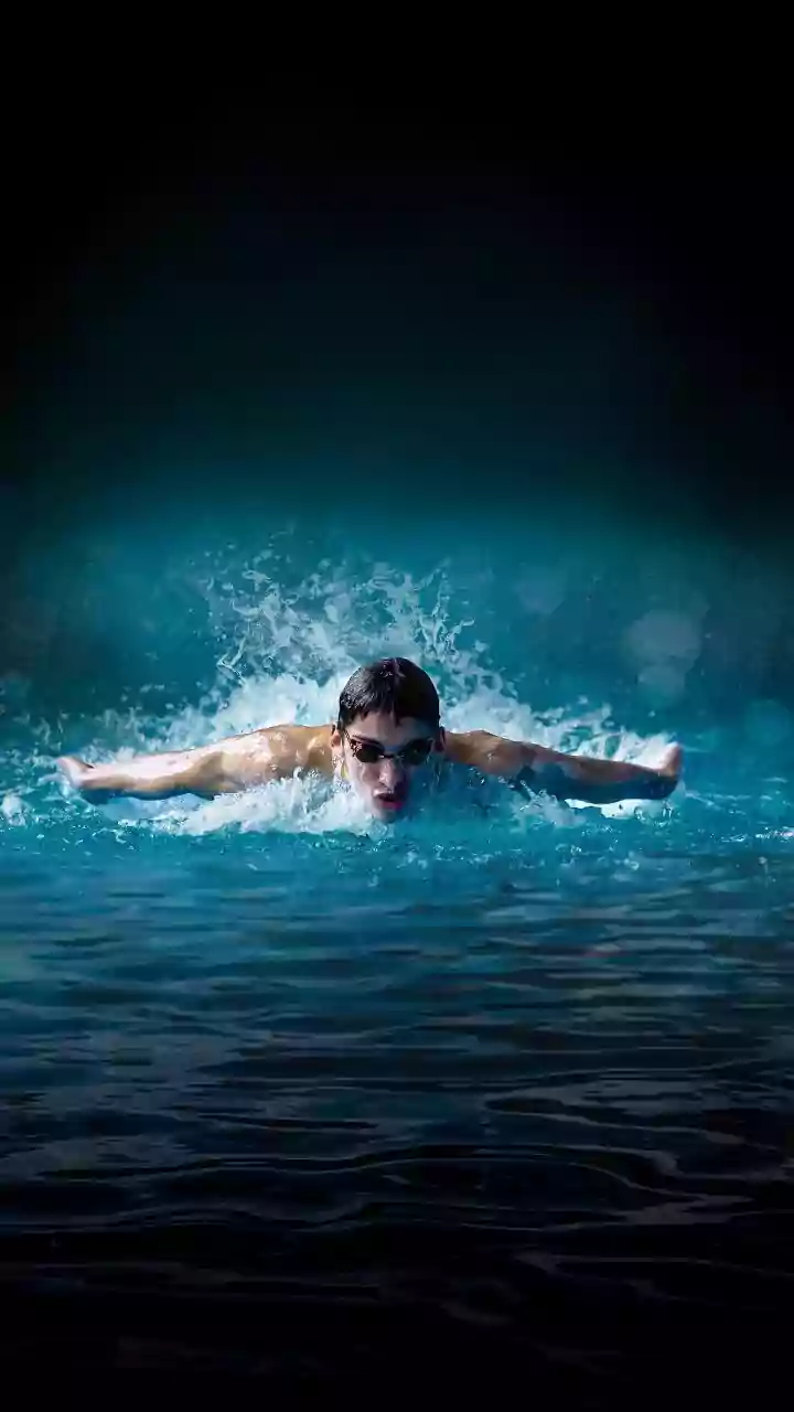 Dive In: 8 Amazing Health Benefits of Swimming for a Stronger You