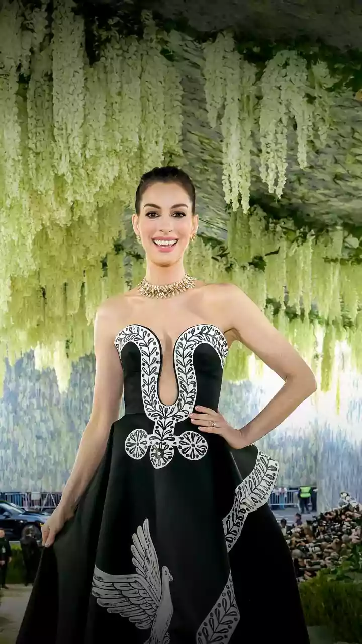 O Diabo Vesta Prada só teve o brilho de Anne Hathaway por causa de Whitney Houston; entenda