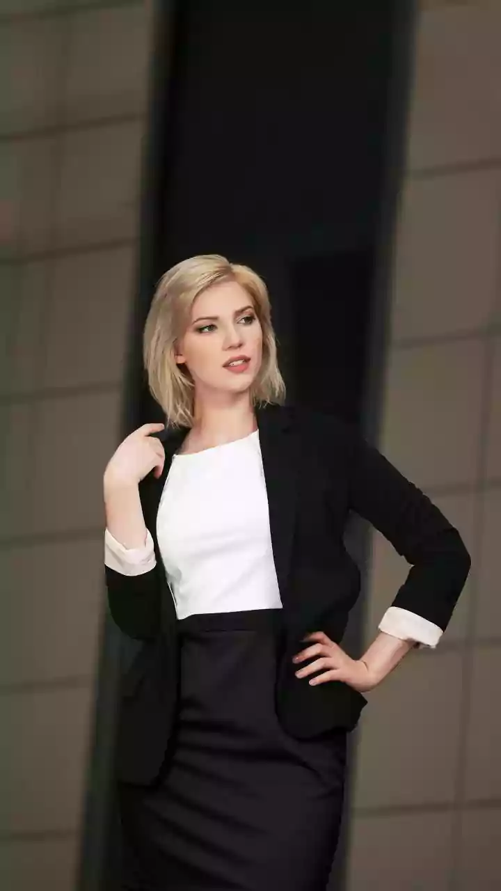 Elevate Your Style: 4 Chic Blazers for the Modern Woman