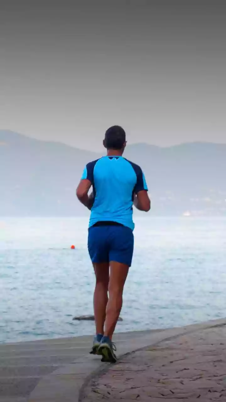 O hábito simples da caminhada leve que tira seu corpo do automático