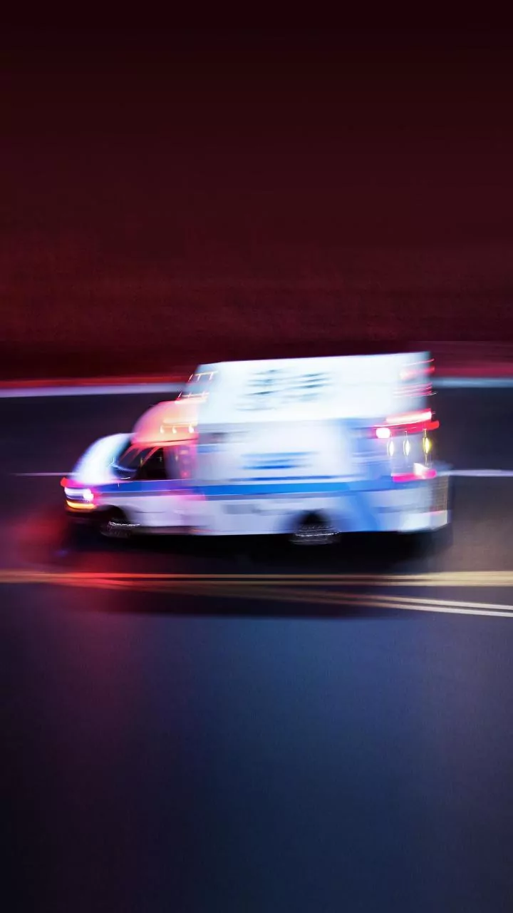 Homem de 54 anos morre após ser atropelado por ambulância