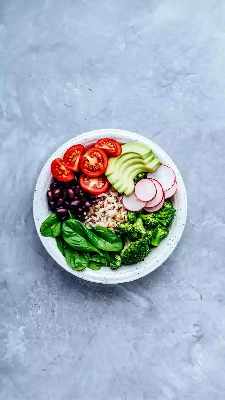 Gen Z Wants Easy Salads, Not Heavy Lunches