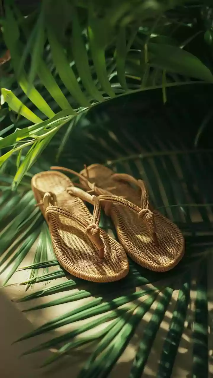 Understanding Sandals and Lower Heels in Rainy Weather Through the 2026 Monsoon-Footwear Shift