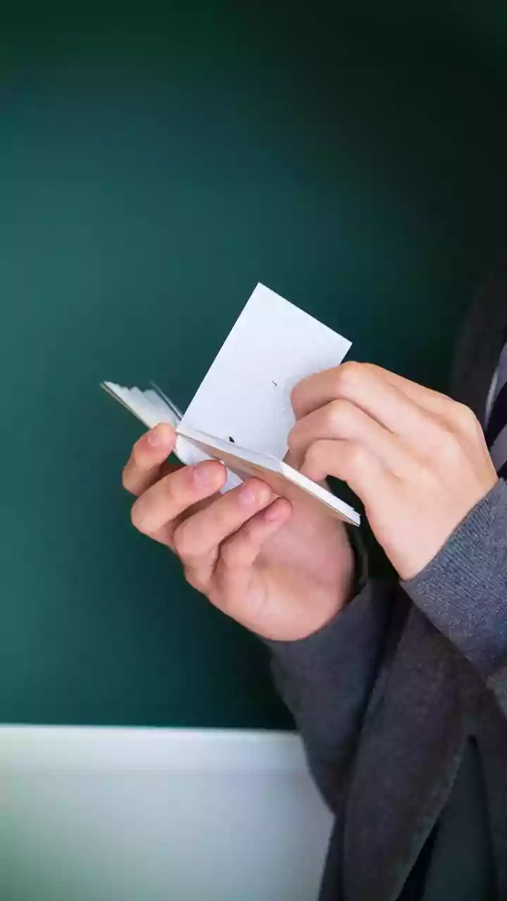 Why Voice Summarisation Apps Offer Fast Accurate Flashcards For Busy University Students