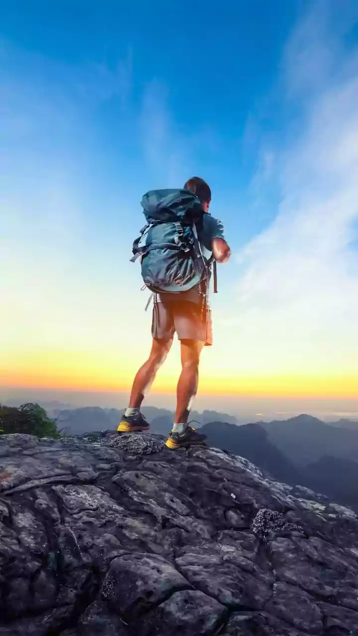 Breathe Easier: Hiking vs. Swimming for Superior Lung Health