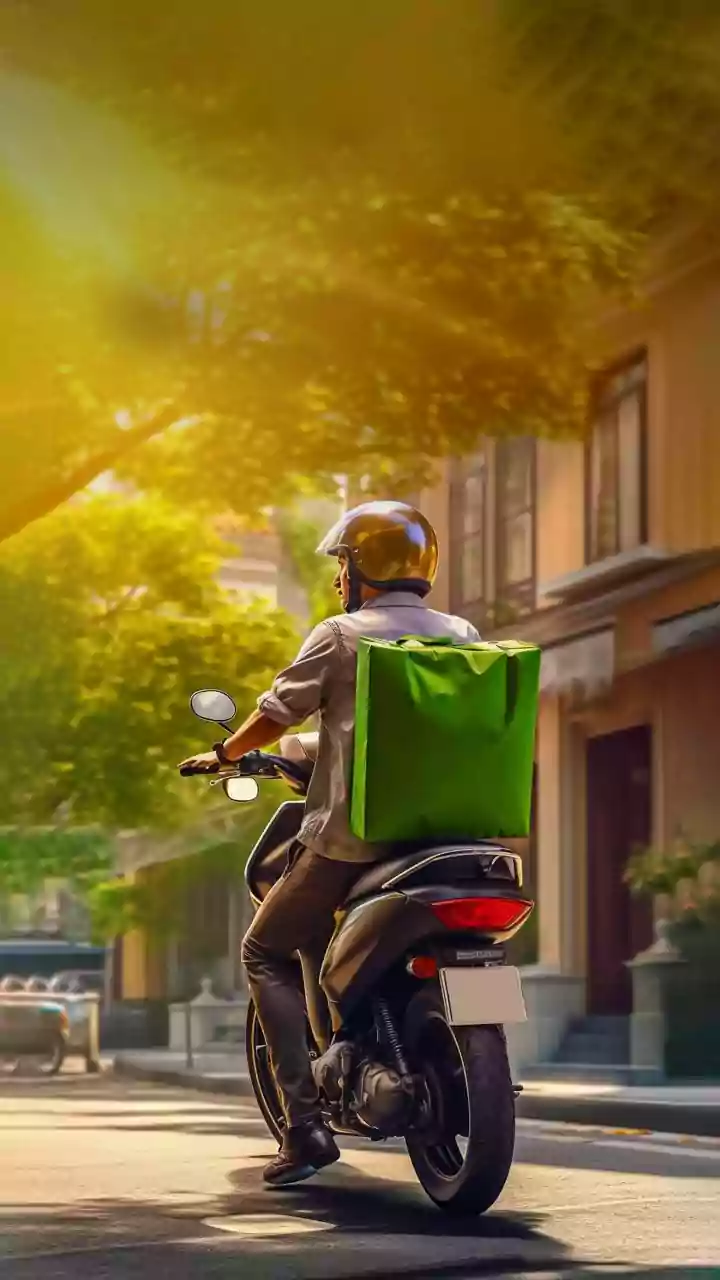 Swiggy shuts down 10-minute food delivery app Snacc