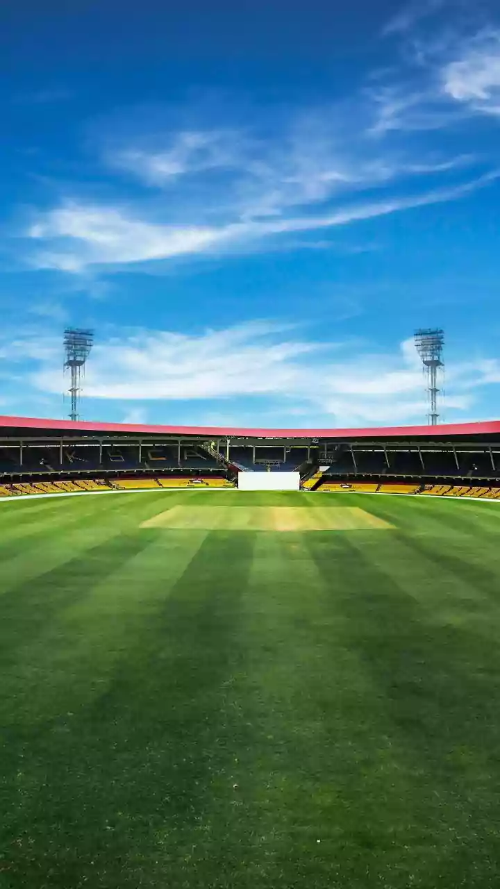 Lucknow's Ekana evening conditions: pitch report and dew curve for 7:30 PM