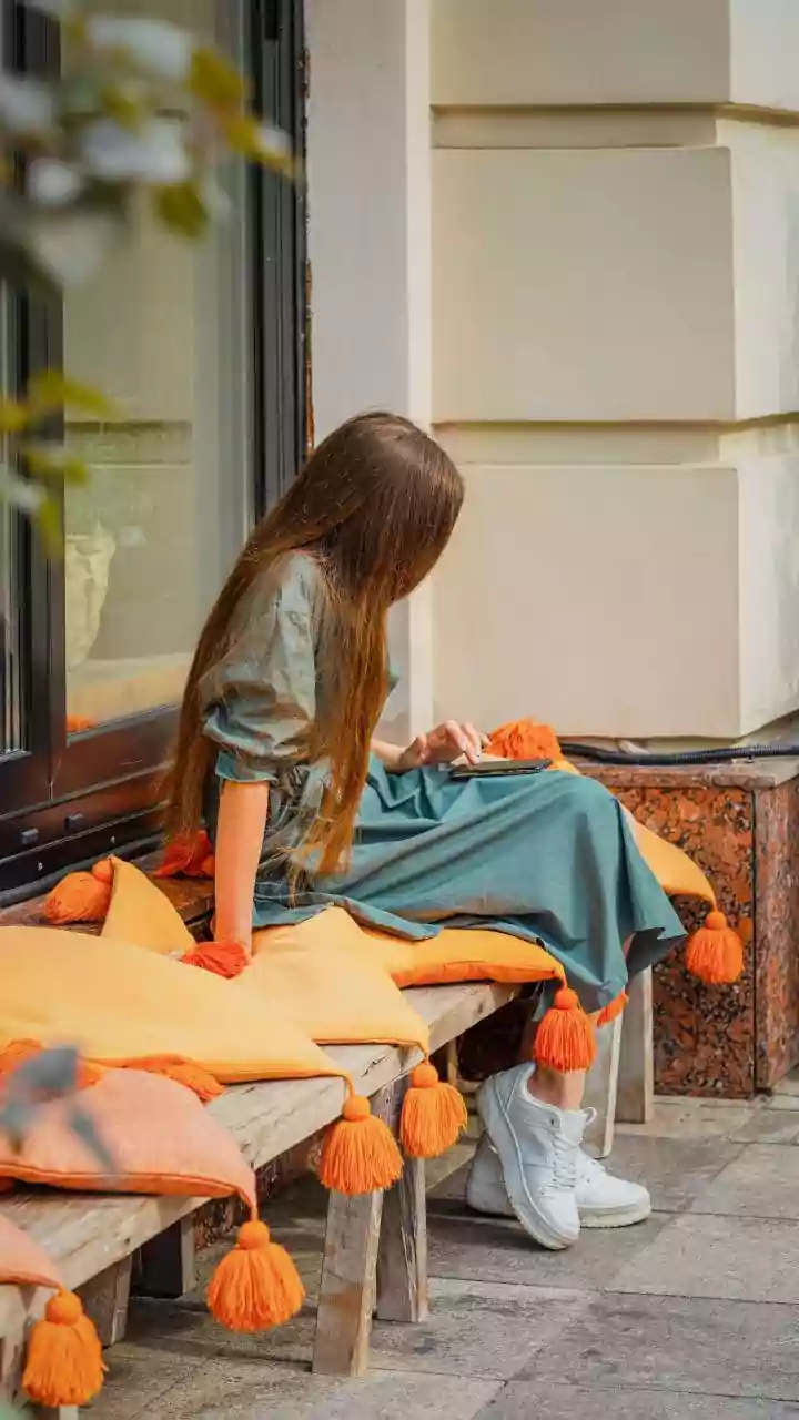 इस सर्दी में लंबी बोहो स्कर्ट की वापसी