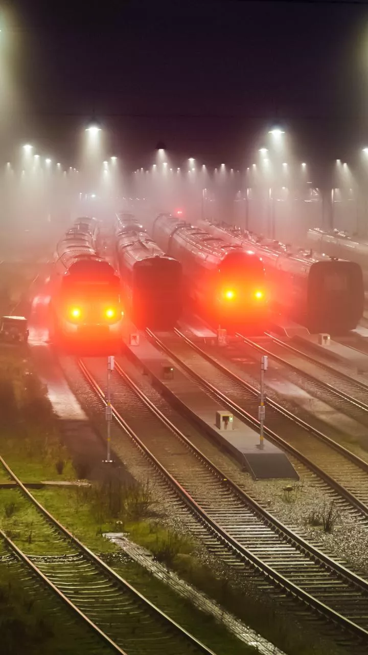 Rajdhani TTE dies of heart attack on board in UP