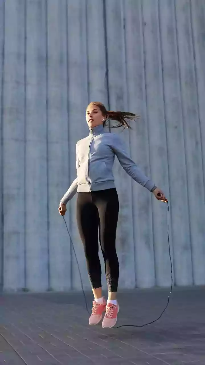 Track Your Calories Automatically Using These Smart Jump Ropes