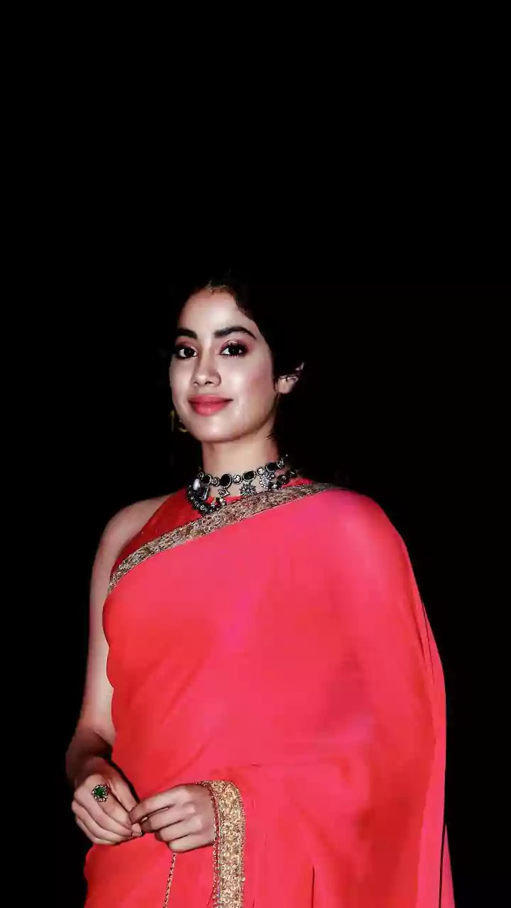 Janhvi Kapoor's Bright Saree Look Offers One Navratri Style Route