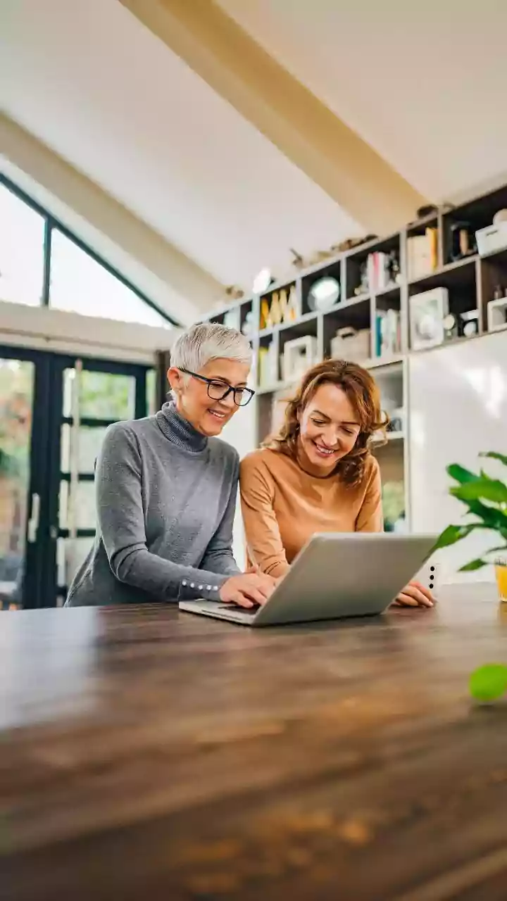 Emergency Cash Management: How Freelancers Use Flexi-FDs For Better Interest Growth