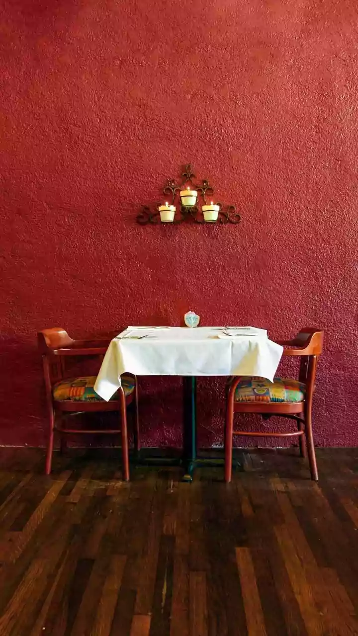 Mumbai's Iconic Cafes: A Journey Through Time