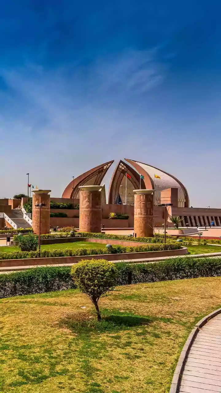 JD Vance Likely To Travel To Pakistan This Weekend For Talks On Iran War Off-Ramp