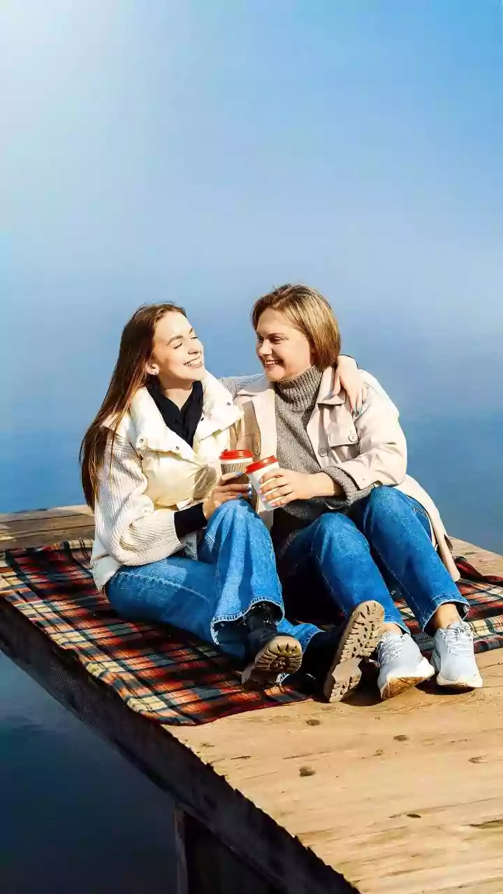 Navigating Best Friend Jealousy: How to Handle Envy in Your New Romance