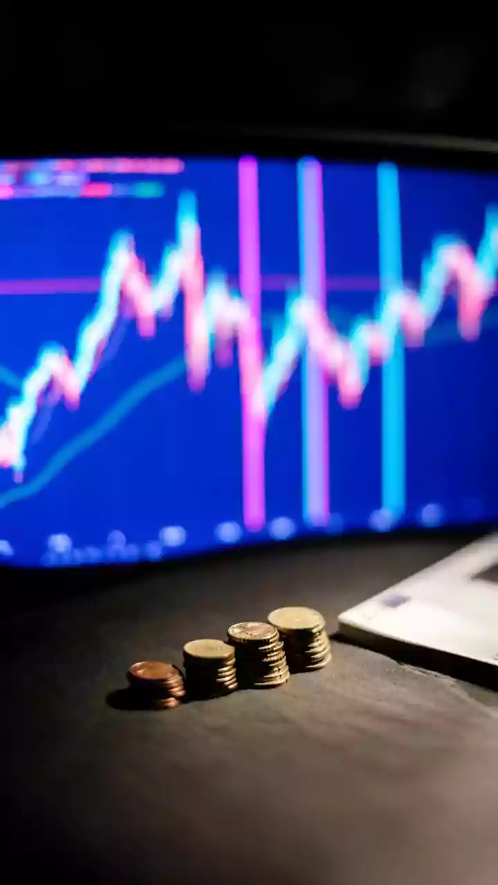 Indian Economy: Financial Outlook for Zodiac Signs, Nov 7, 2025