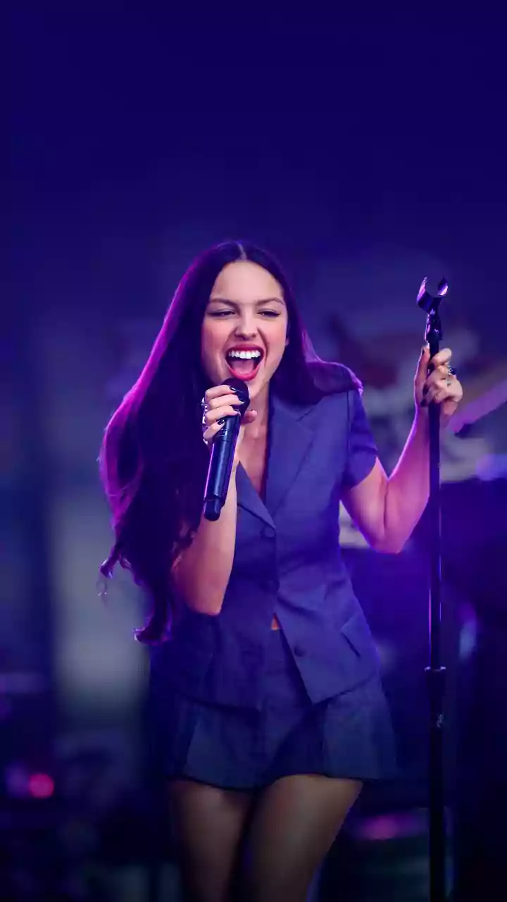 Olivia Rodrigo: A Profundidade Emocional de 'You Seem Pretty Sad For a Girl So In Love' e a Evolução Artística