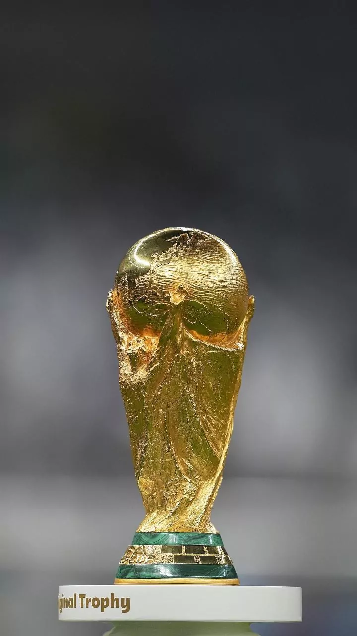 “Golpe de mestre”: por que Platini esperou a semana da Copa para denunciar Infantino e Fifa?