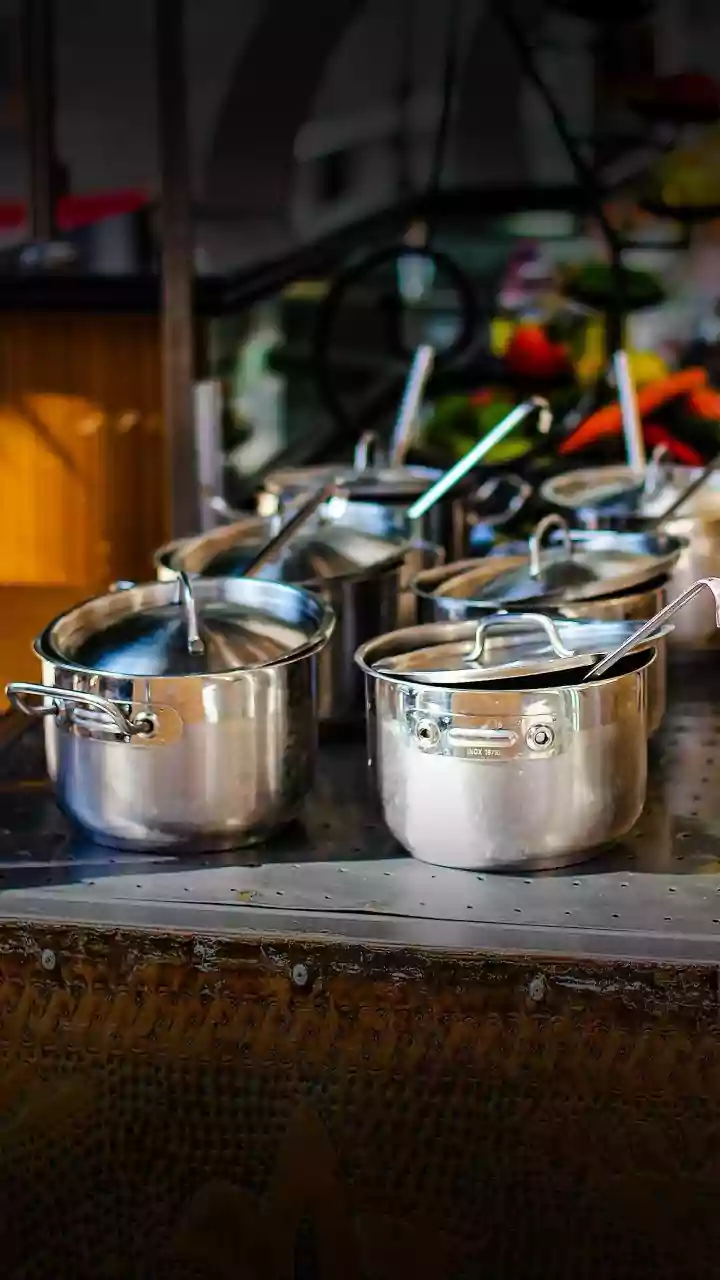 Organizing pot lids needn't be an expensive affair